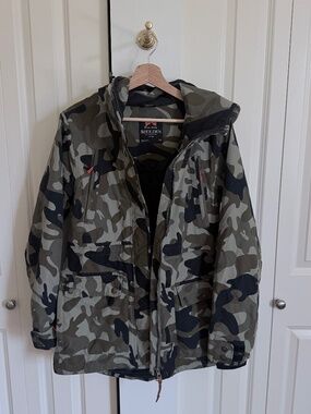LIKE NEW Holden Women's Ski Coat - M, Camo